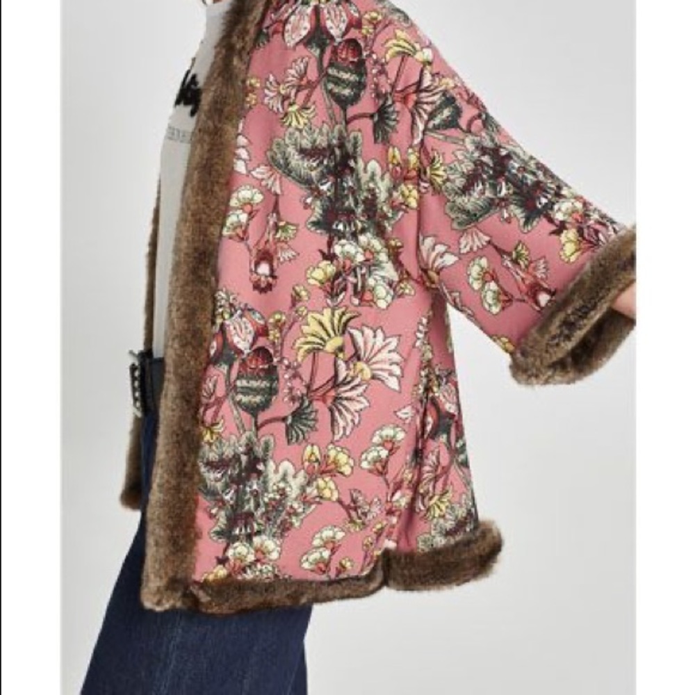 NWOT Zara Boho Faux Fur Reversible kimono Jacket
